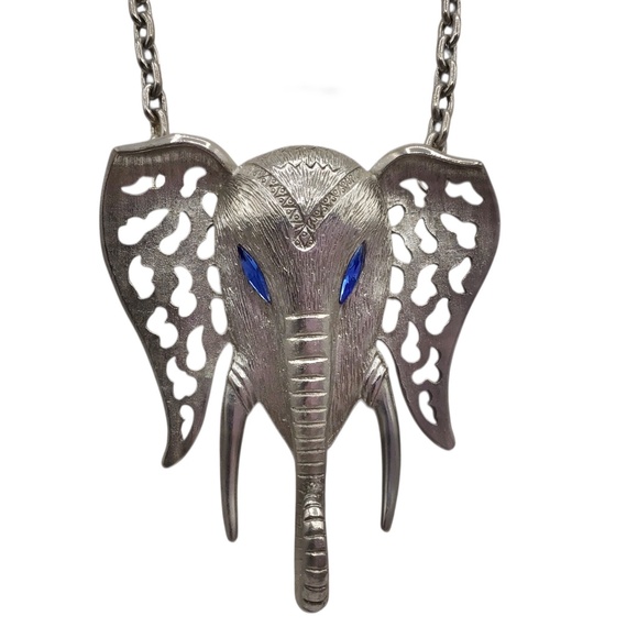 Vintage Signed Celebrity Elephant Necklace, Silver Tone Blue Rhinestone Eyes 70s - Picture 12 of 14